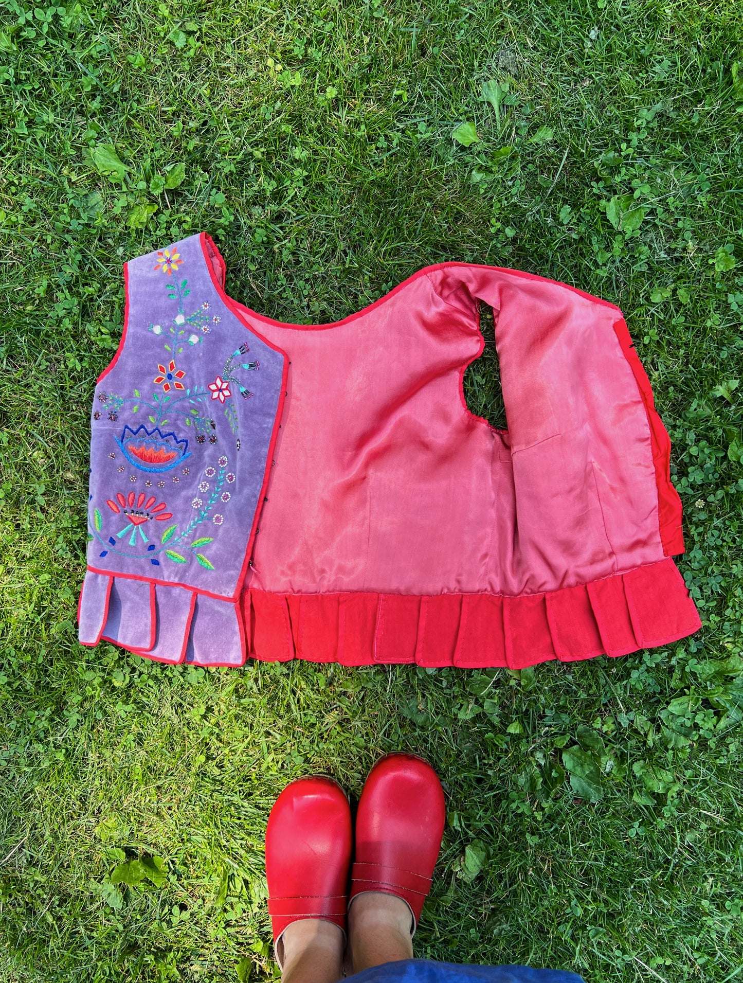 Vintage Folk Embroidered Vest With Beaded Florals