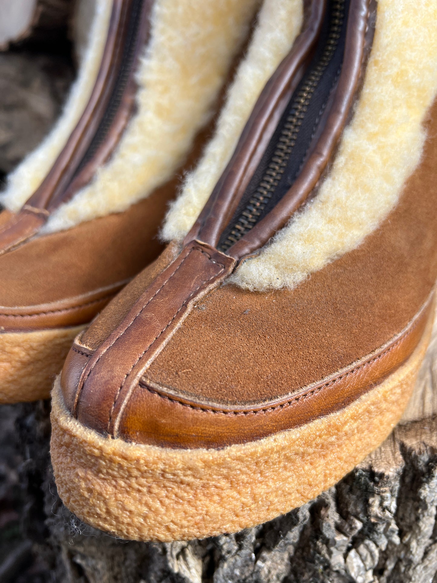 1970s Cursive Tag LL Bean Shearling & Suede Boots