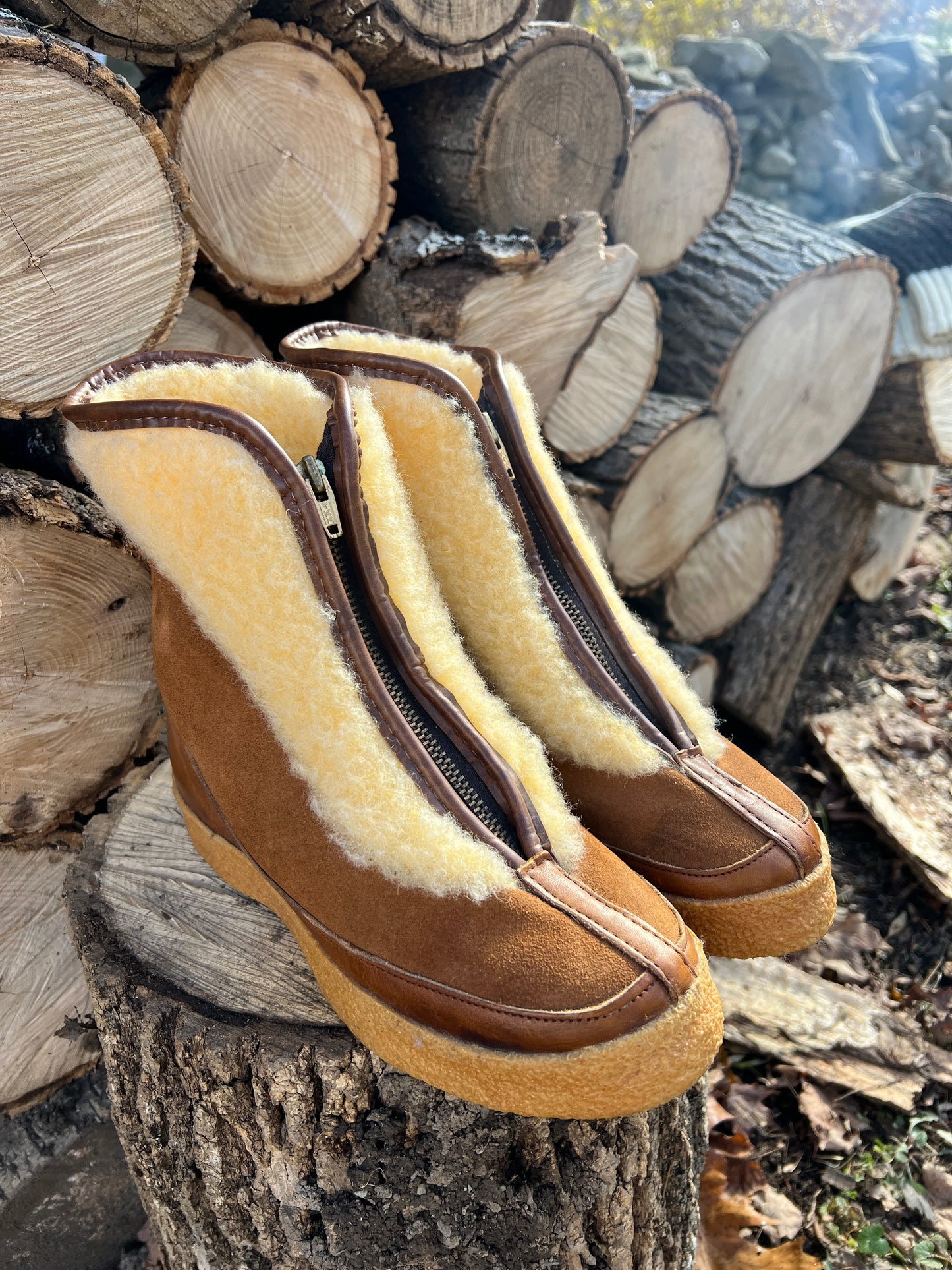 1970s Cursive Tag LL Bean Shearling & Suede Boots