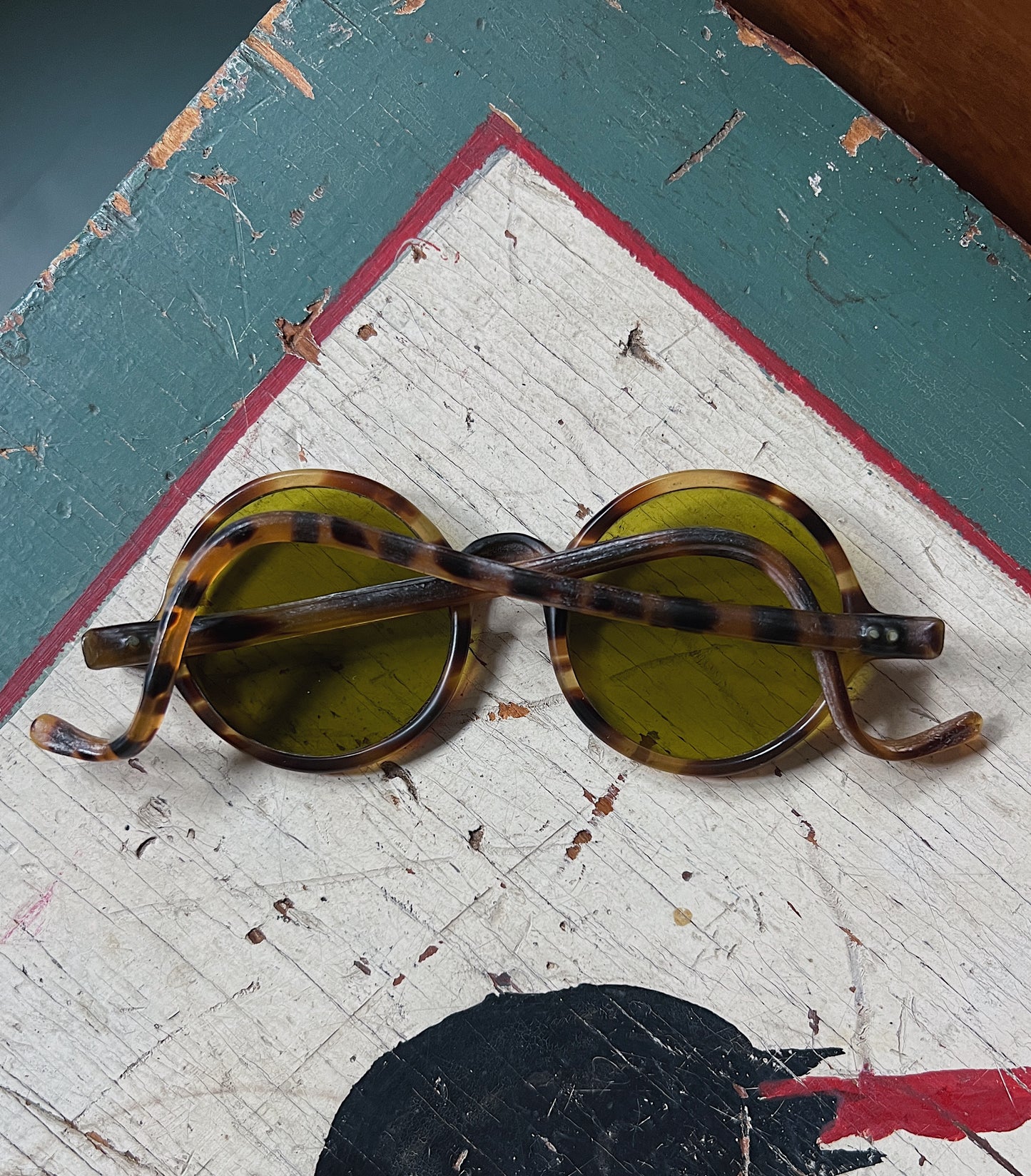 1930s Faux Tortoise Round Sunglasses With Green Lenses