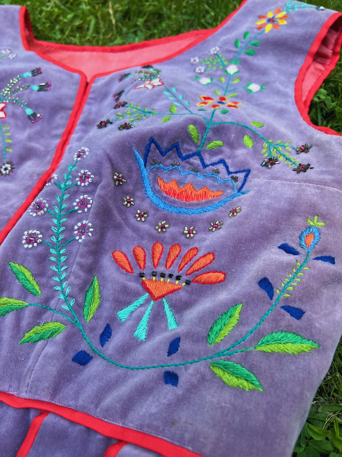 Vintage Folk Embroidered Vest With Beaded Florals
