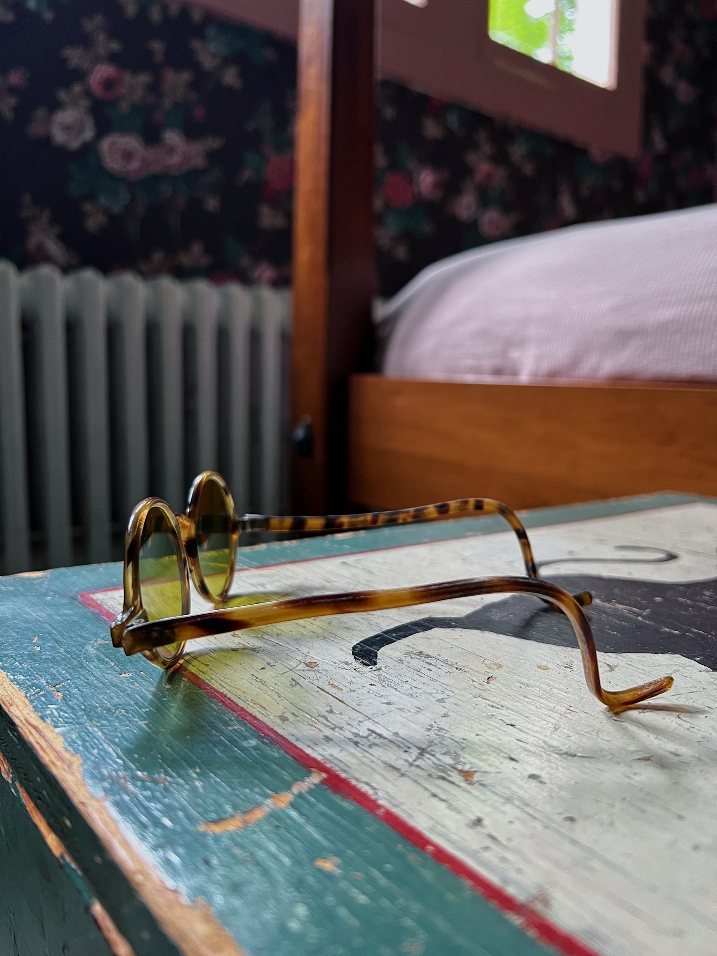 1930s Faux Tortoise Round Sunglasses With Green Lenses