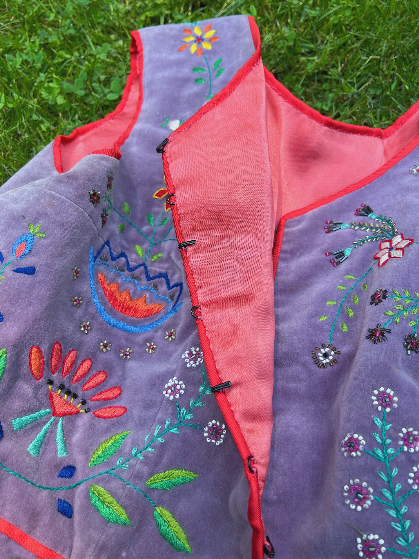 Vintage Folk Embroidered Vest With Beaded Florals