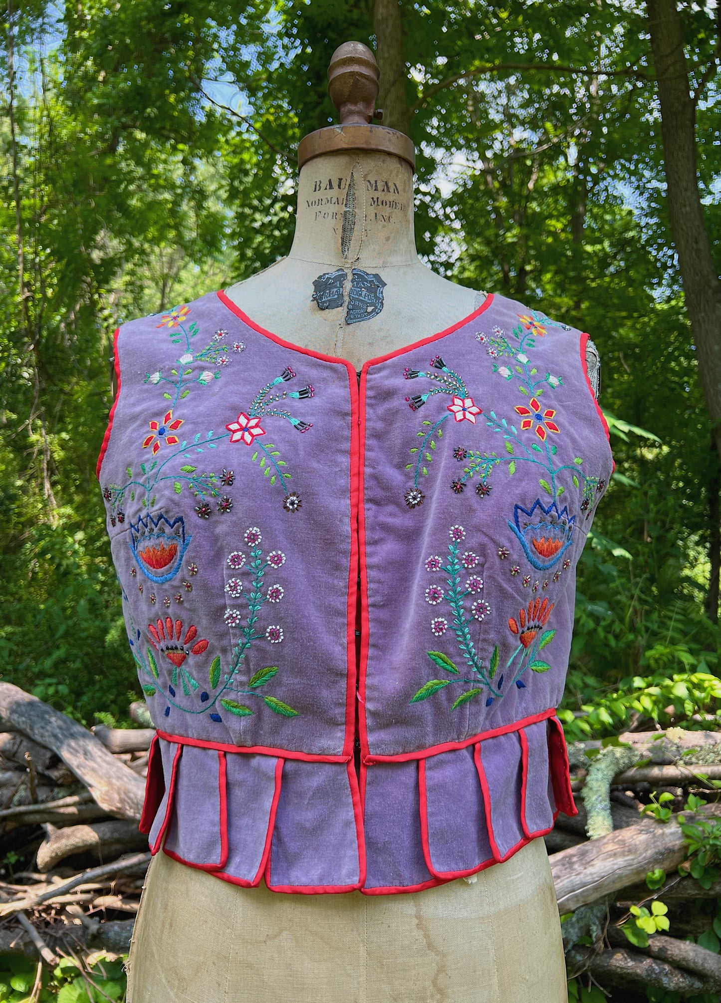 Vintage Folk Embroidered Vest With Beaded Florals