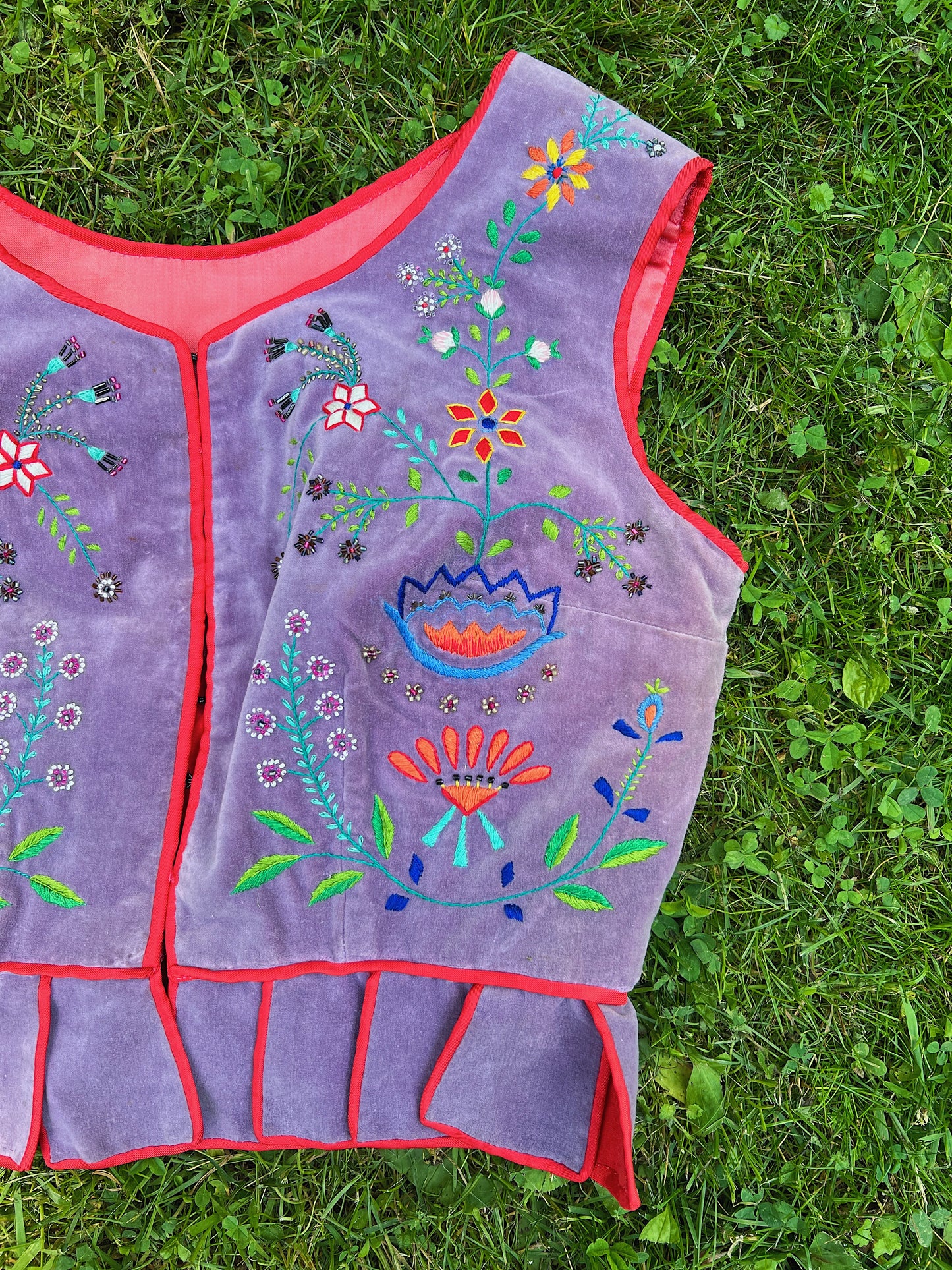 Vintage Folk Embroidered Vest With Beaded Florals