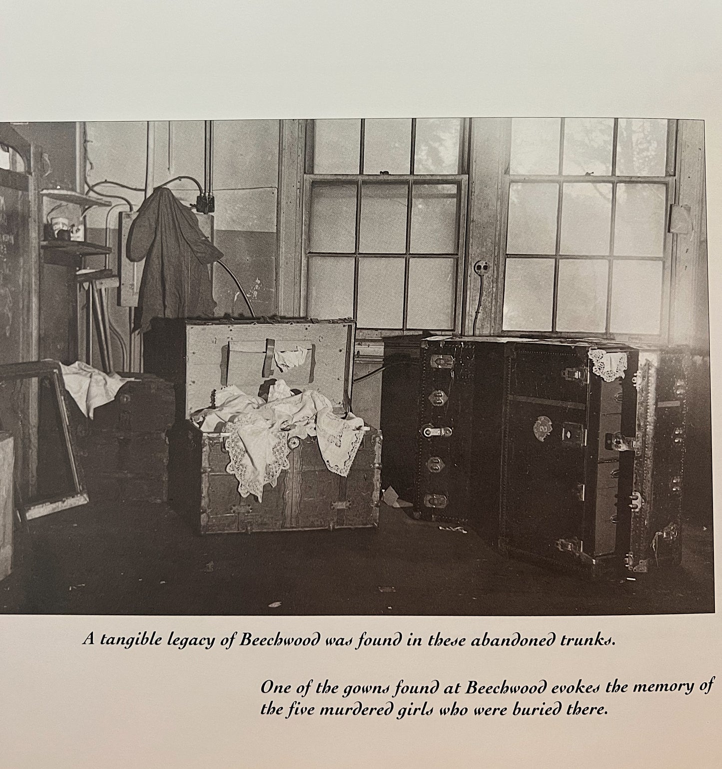 Phantoms Of The Hudson Valley: The Glorious Estates Of A Lost Era, By Monica Randall, Hardcover