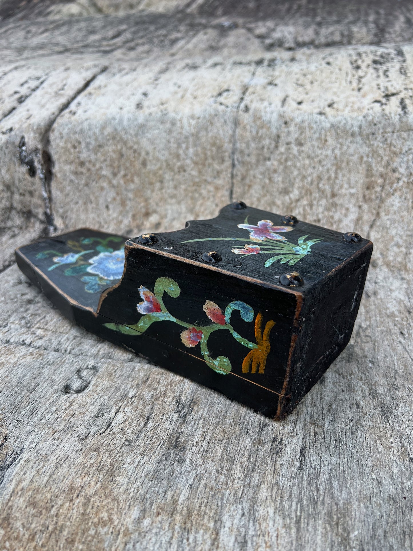 Hand Painted Primitive Wall Pocket Letter Holder
